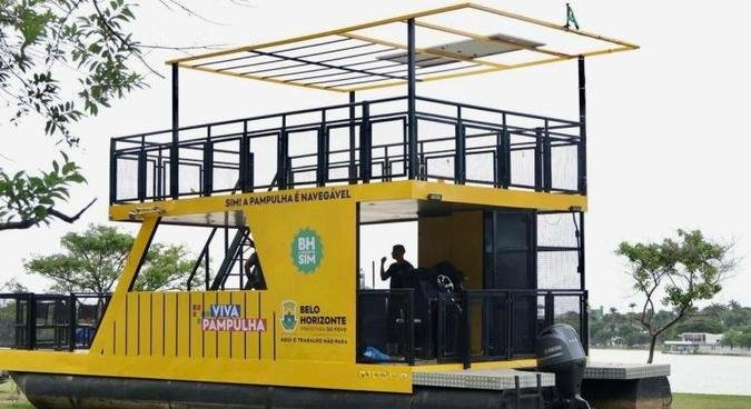 Passeio acontece a bordo do Capivarã, um catamarã com capacidade para até 30 pessoas, incluindo guia de turismo e tripulação(foto: Divulgação/PBH ) Passeio acontece a bordo do Capivarã, um catamarã com capacidade para até 30 pessoas, incluindo guia de turismo e tripulação(foto: Divulgação/PBH )