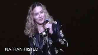 A cantora Madonna acaba de fazer mais uma declarao polmica nos Estados Unidos. Ela disse que troca votos em Hillary Clinton por sexo oral(foto: YouTube/Nathan Histed/Reproduo)