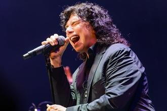 Masters of Voices re�ne lendas do rock em show em Belo Horizonte