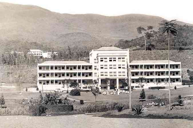 Fundado em 4 de julho de 1944, o hospital foi construdo por Benjamin Ferreira Guimares na antiga Fazenda do Baleia, doada pelo ento governador de Minas Gerais, Benedito Valadares(foto: Arquivo/Hospital da Baleia)