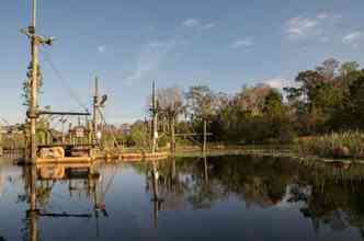O fotgrafo americano conhecido como Seph Lawless conseguiu entrar nos parques Discovery Island e River Country, que ficam na Flrida e foram abandonados pela Disney(foto: Sephlawless.com/Reproduo)