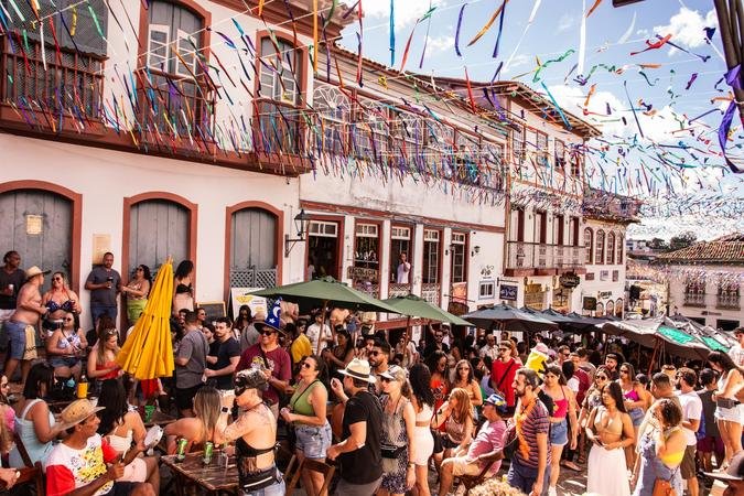 Cidade deve reunir 40 mil foli�es por dia circulando pelo Centro Hist�rico entre 10 e 17 de fevereiro(foto: Prefeitura de Diamantina/Divulga��o)