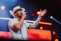 Diogo Nogueira apresenta sucessos do samba no BeFly Hall