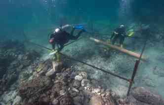 No stio arqueolgico submarino em Om, cientistas encontraram relquias referentes ao naufrgio do navio Esmeralda, pertencente  esquadra de Vasco da Gama(foto: Facebook/esmeraldashipwreck/Reproduo)