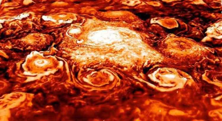 Nasa/JPL-Caltech/SwRI/ASI/INAF/JIRAM/Divulgação Nasa/JPL-Caltech/SwRI/ASI/INAF/JIRAM/Divulgação