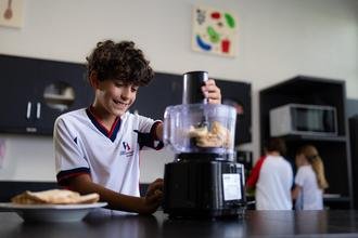 Mais tempo na escola, mais possibilidades de aprender