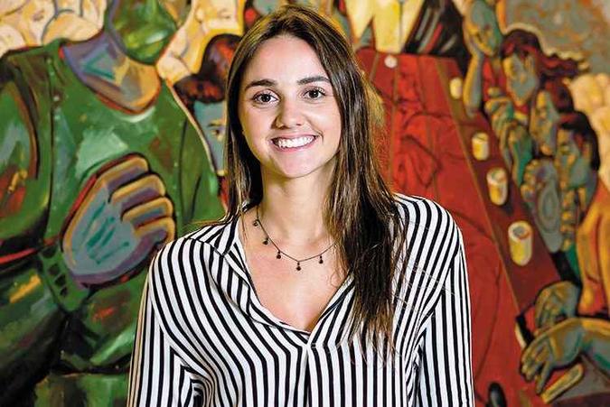 Lara Salvador, 25 anos, estudante de medicina: Lara Salvador, 25 anos, estudante de medicina:
