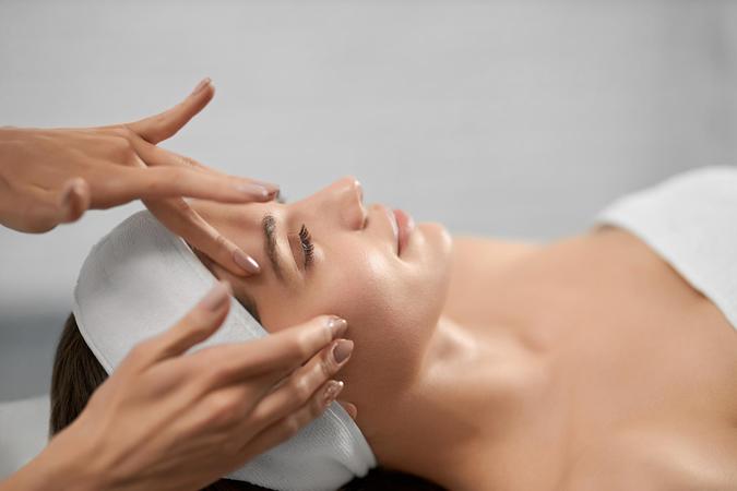 Apesar dos preços salgados, produtos e técnicas sul-coreanas têm sido os queridinhos das mulheres em busca de uma pele melhor (foto: Freepik) Apesar dos preços salgados, produtos e técnicas sul-coreanas têm sido os queridinhos das mulheres em busca de uma pele melhor (foto: Freepik)
