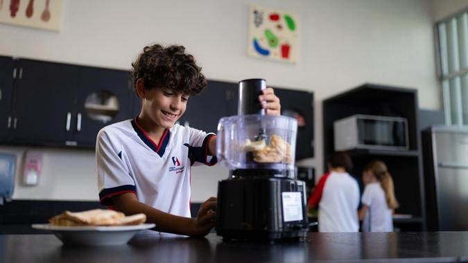 Ampliação da jornada permite criar espaço para experiências que nem sempre cabem em uma rotina escolar mais curta(foto: Divulgação) Ampliação da jornada permite criar espaço para experiências que nem sempre cabem em uma rotina escolar mais curta(foto: Divulgação)