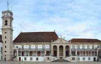 A Universidade de Coimbra, fundada em 1290,  uma das 27 instituies de ensino superior de Portugal que aceitam o Enem como forma de ingresso(foto: Wikimedia/Alvesgaspar/Reproduo)