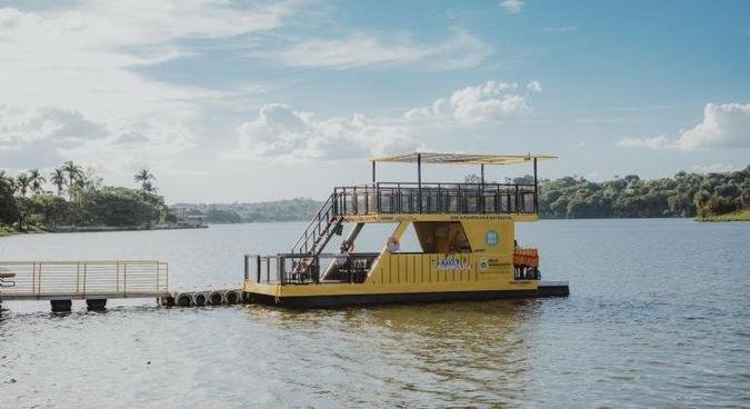Passeio é realizado a bordo do Passeio é realizado a bordo do