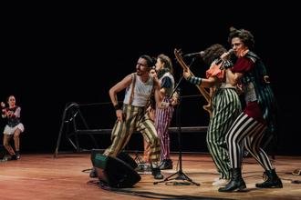 Pra�a Floriano Peixoto recebe o espet�culo 