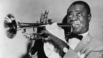 Louis Armstrong  um dos maiores nomes do jazz dos Estados Unidos(foto: Pixabay)