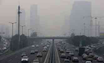 No ano passado, a cidade de Pequim, capital da China, chegou a registrar um nvel de poluio 27 vezes acima do recomendado pela OMS(foto: EPA/Businesstimes.com.sg/Reproduo)