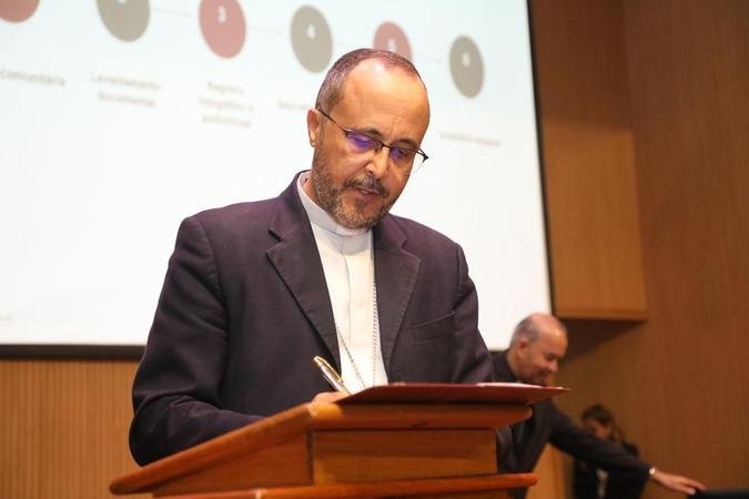 Dom Geovane Luís da Silva, bispo da Diocese de Divinópolis e presidente da Comissão para os Bens Culturais da Igreja no Regional Leste 2 da CNBB(foto: Marcelo Sant'Anna/Divulgação) Dom Geovane Luís da Silva, bispo da Diocese de Divinópolis e presidente da Comissão para os Bens Culturais da Igreja no Regional Leste 2 da CNBB(foto: Marcelo Sant'Anna/Divulgação)