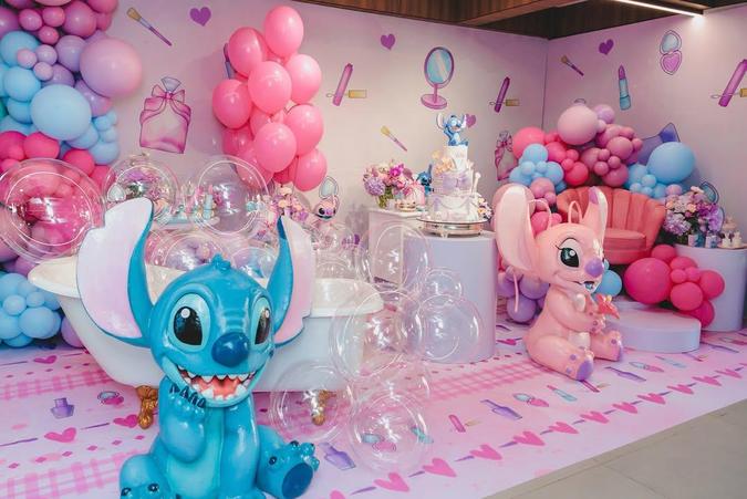 Mesa de festa infantil divulgada no Instagram do espao Casa da Fada Madrinha: local no tem licena para fazer eventos(foto: Reproduo/Instagram)