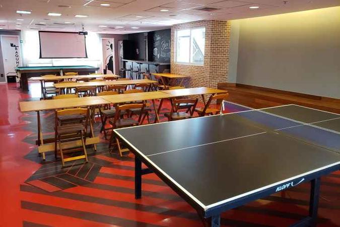 De olho no mercado, Marcelo investiu no BClub Coworking, localizado no emblemático prédio que abrigou a primeira sede do Google, em BH, na Avenida Bias Fortes: oito andares e 460 contratos assinados(foto: Divulgação) De olho no mercado, Marcelo investiu no BClub Coworking, localizado no emblemático prédio que abrigou a primeira sede do Google, em BH, na Avenida Bias Fortes: oito andares e 460 contratos assinados(foto: Divulgação)