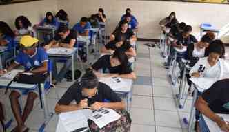Em Minas, 6,39% do total de inscritos no Exame Nacional do Ensino Mdio (Enem) tero suas provas adiadas para os dias 3 e 4 de dezembro(foto: Suami Dias/GOVBA/Divulgao)