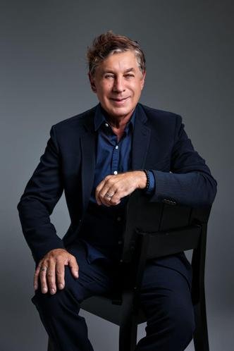 Show revisita a carreira do artista mineiro(foto: @anchellfotografia/Divulga��o)