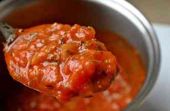 A Anvisa proibiu a comercializao de um lote de molho de tomate da Heinz(foto: Pixabay)