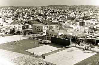 Bairros Gutierrez e Barroca, na dcada de 1950: regio predominantemente de casas(foto: Reproduo)