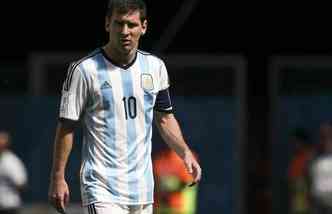 O craque argentino Lionel Messi diz que est se recuperando da leso no joelho pacientemente, e que s volta a jogar quando estiver 100%(foto: Andre Borges/ComCopa/Divulgao)