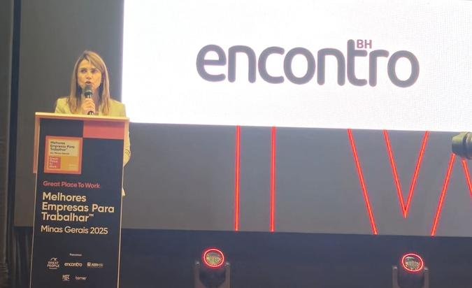 Andreza Braga, diretora Comercial da Revista Encontro discursa em noite de premiação do GPTW 2025(foto: Divulgação) Andreza Braga, diretora Comercial da Revista Encontro discursa em noite de premiação do GPTW 2025(foto: Divulgação)