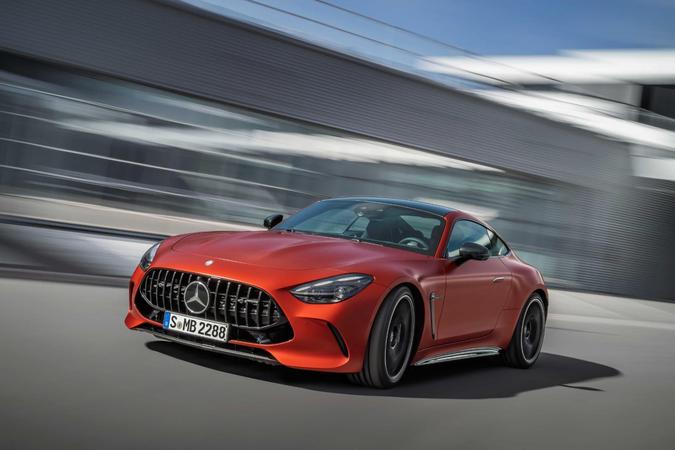 Referência entre os esportivos da marca, o carro chega com design renovado, motorização híbrida de 816 cv (612 cv + 204 cv) e tecnologias derivadas diretamente da Fórmula 1%u2122(foto: Mercedes-Benz/DIVULGAÇÃO) Referência entre os esportivos da marca, o carro chega com design renovado, motorização híbrida de 816 cv (612 cv + 204 cv) e tecnologias derivadas diretamente da Fórmula 1%u2122(foto: Mercedes-Benz/DIVULGAÇÃO)