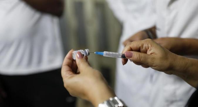 As vacinas recebidas já contemplam proteção contra a subvariante JM.1 do coronavírus(foto: PBH/Divulgação) As vacinas recebidas já contemplam proteção contra a subvariante JM.1 do coronavírus(foto: PBH/Divulgação)