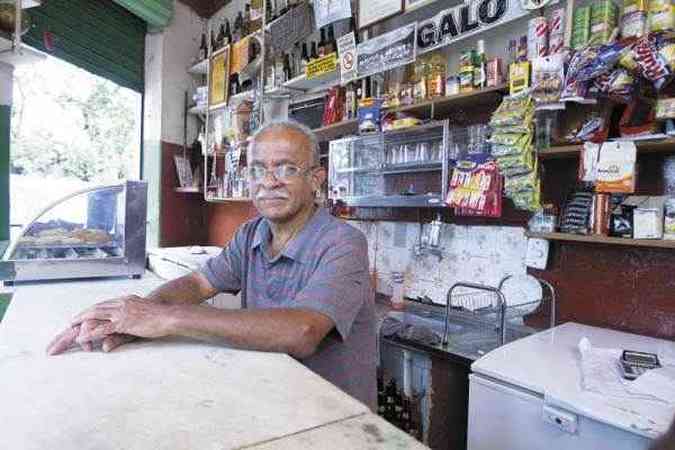 Orlando Silva de Siqueira, proprietrio de um bar h mais de 30 anos na rua Conselheiro Rocha: 
