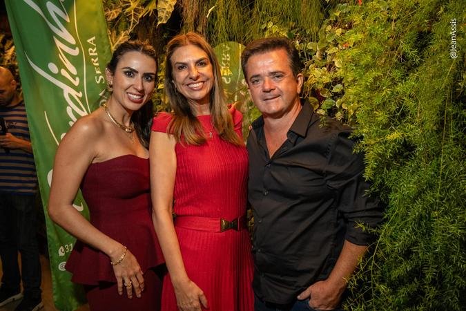 Os s�cios Gabriely Espinelli, Soraya Hazana e Rodrigo Burni: eles comandam um dos restaurantes mais premiados de BH(foto: Jean Assis/Divulga��o)