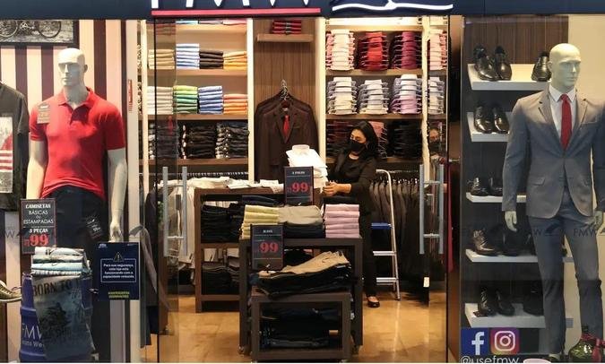 Nas compras feitas em lojas f�sicas, o CDC n�o obriga o estabelecimento a trocar produtos por motivo de gosto pessoal, tamanho, cor ou modelo(foto: Rovena Rosa/Ag�ncia Brasil)