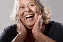 Morre Teuda Bara, atriz e fundadora do Grupo Galp�o, aos 84 anos