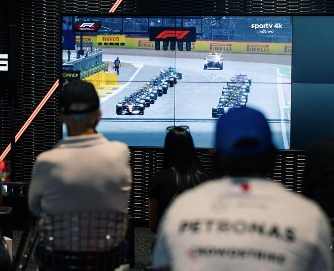 Evento reuniu mais de 60 convidados em uma programação voltada ao universo da alta performance automotiva(foto: Divulgação) Evento reuniu mais de 60 convidados em uma programação voltada ao universo da alta performance automotiva(foto: Divulgação)