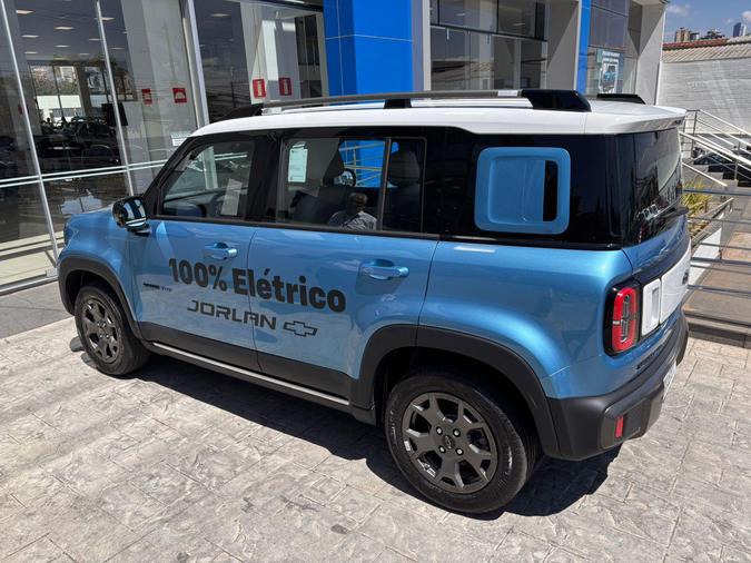 Como nos concorrentes o Spark chega com garantia de trs anos para o carro e de oito para a bateria(foto: Divulgao)