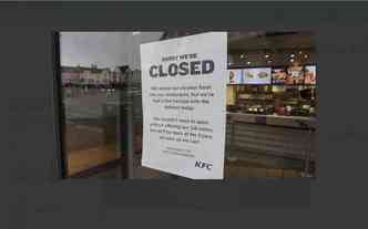 Muitos clientes britnicos que se dirigiram a vrias lojas do KFC encontraram as portas fechadas(foto: Dn.pt/Reproduo)