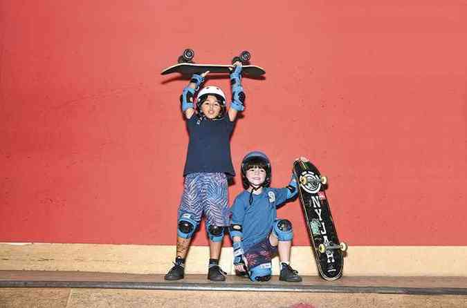 Lucas e Theo arrasam no skate: autoconfiana e habilidade nas manobras(foto: Violeta Andrada/Encontro)