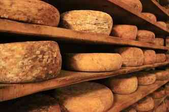 De acordo com o professor da UFMG, quanto mais tempo de maturao o queijo tem, menor  a quantidade de lactose em sua composio, podendo at chegar a zero(foto: Pixabay)