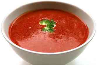 A sopa de tomate  um dos pratos que compem a dieta especial para quem quer emagrecer antes do Carnaval(foto: Pixabay)