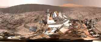 Aqui vemos parte das imagens usadas no vdeo em 360 do rob espacial Curiosity, com o monte Sharp, de 5,5 km de altura, ao fundo(foto: Jpl.nasa.gov/Divulgao)