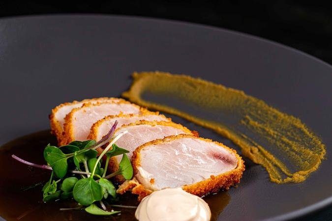 No Udon Mercure, uma das opções é o Tonkatsu Fry, feito com peixe pirarucu empanado em panko, molho tonkatsu, mostarda japonesa e kewpie(foto: Divulgação) No Udon Mercure, uma das opções é o Tonkatsu Fry, feito com peixe pirarucu empanado em panko, molho tonkatsu, mostarda japonesa e kewpie(foto: Divulgação)