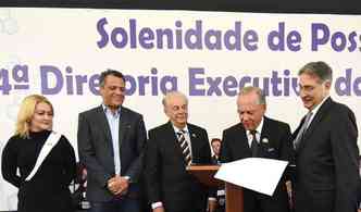 O prefeito de Nova Lima, Vtor Penido,  empossado como novo presidente da Associao dos Municpios da Regio Metropolitana de Belo Horizonte (Granbel)(foto: Manoel Marques/Imprensa MG/Divulgao)