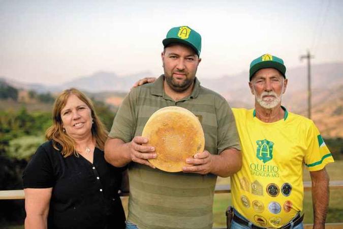 A família de produtores formada por Dirse, Caik e Márcio Martins: A família de produtores formada por Dirse, Caik e Márcio Martins: