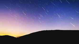 Alm da Superlua, nesta madrugada, teremos uma chuva de meteoros que poder ser vista na direo da constelao de Gmeos(foto: Pixabay)