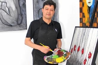 Das finan�as �s artes, Ivan Leite estreia primeira exposi��o na capital
