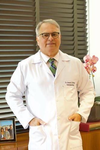 Antnio Carlos Moraes, gastroenterologista, defende que a hiper-higienizao levou o nmero de casos de doenas infectocontagiosas a cair e de autoimunes a subir, como, por exemplo, a asma, a retocolite ulcerativa e a doena de Crohn (foto: Arquivo Pessoal)