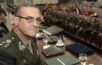 General Eduardo Dias da Costa Villas Bas aproveitou a entrega das medalhas da Ordem do Mrito Militar para criticar a corrupo no Brasil, que teria criado uma 