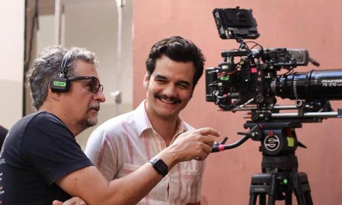A premiação foi anunciada no palco por Wagner Moura, que estrela O Agente Secreto(foto: MK2Films/Divulgação) A premiação foi anunciada no palco por Wagner Moura, que estrela O Agente Secreto(foto: MK2Films/Divulgação)