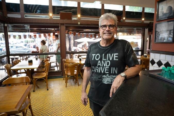 Fausto Dias, que está no ramo há mais de 40 anos, conta que o filho revelou vocação para o trabalho ainda na adolescência: Fausto Dias, que está no ramo há mais de 40 anos, conta que o filho revelou vocação para o trabalho ainda na adolescência: