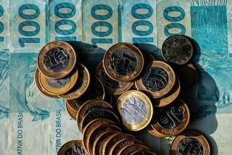 Queda da Selic pode favorecer com�rcio no fim do ano, avalia CDL/BH